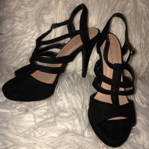 Black Strappy Platform Heels • 8W • New Look - Picture 2 of 7